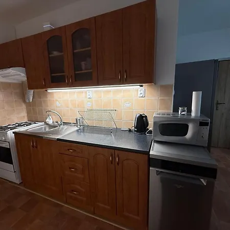 Predmestská Apartman Zsolna